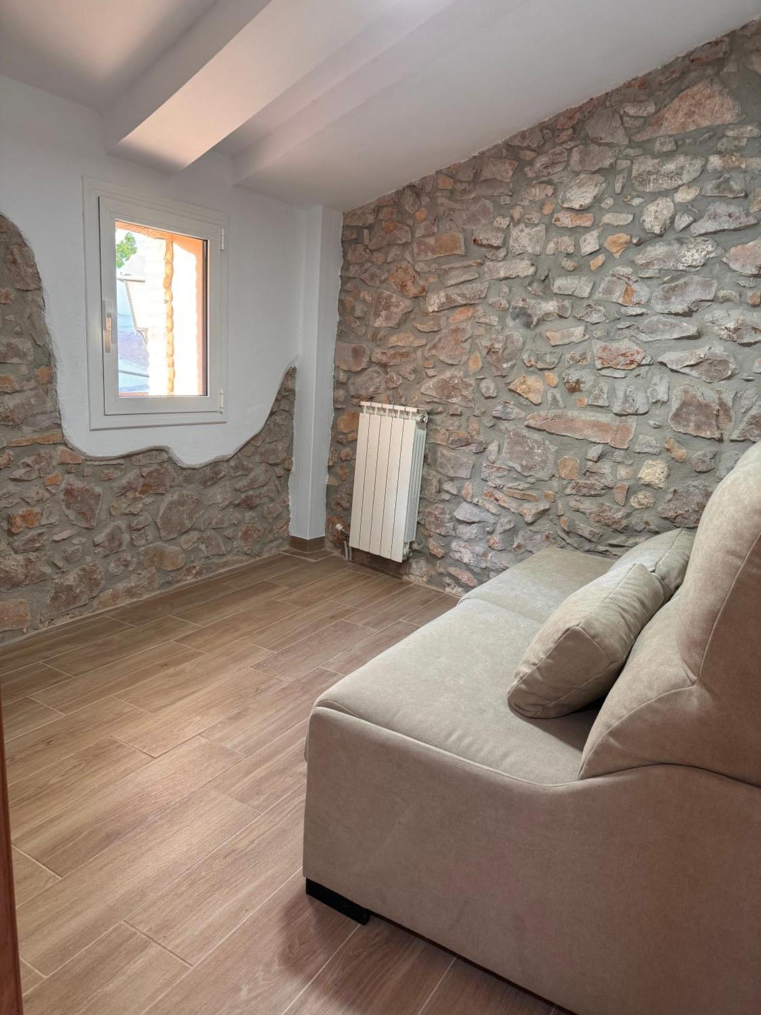 Casa De La Serra Montblanc Bagian luar foto