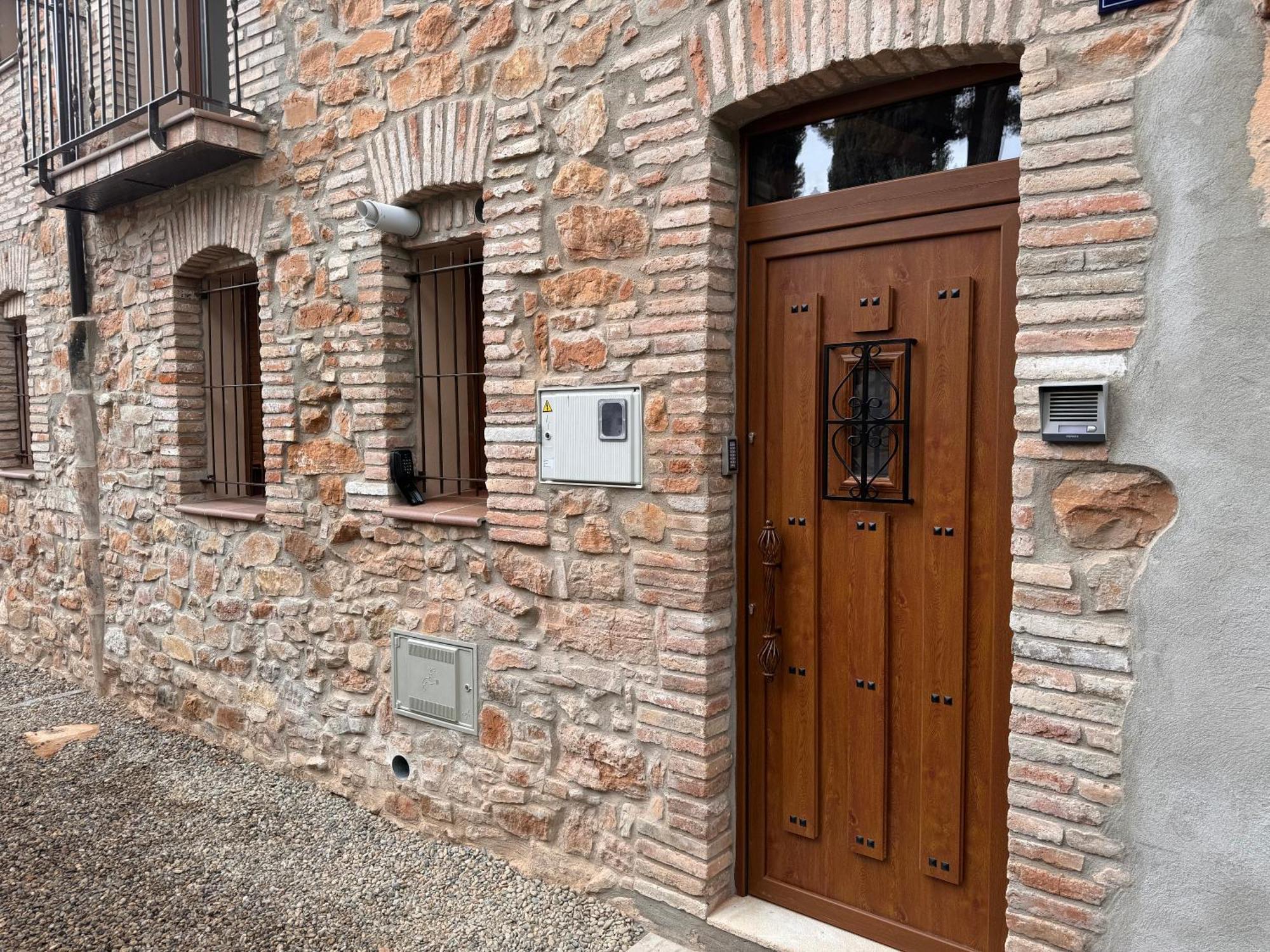 Casa De La Serra Montblanc Bagian luar foto